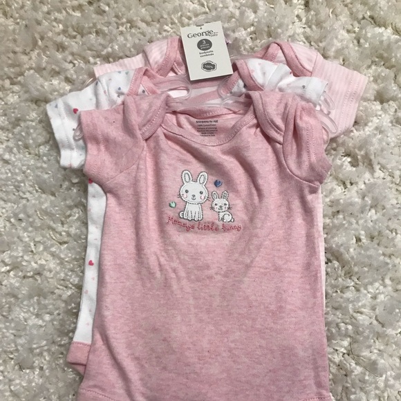 Newborn onesies brand new with tag - Picture 1 of 1